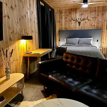 Black Deer - By Deer Hills Luxury Apartment