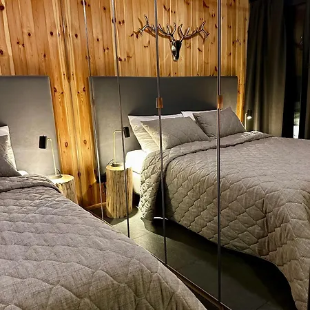 Black Deer - By Deer Hills Luxury Apartment *